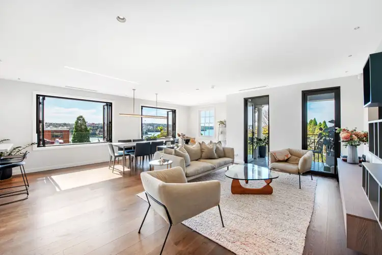 9/63 Carabella, Kirribilli NSW 2061