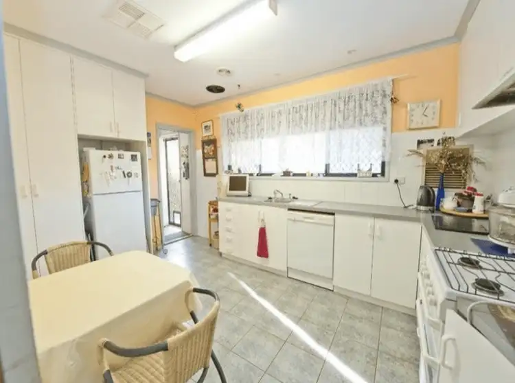 Third view of Homely unit listing, 1/943 Duffy Crescent, North Albury NSW 2640