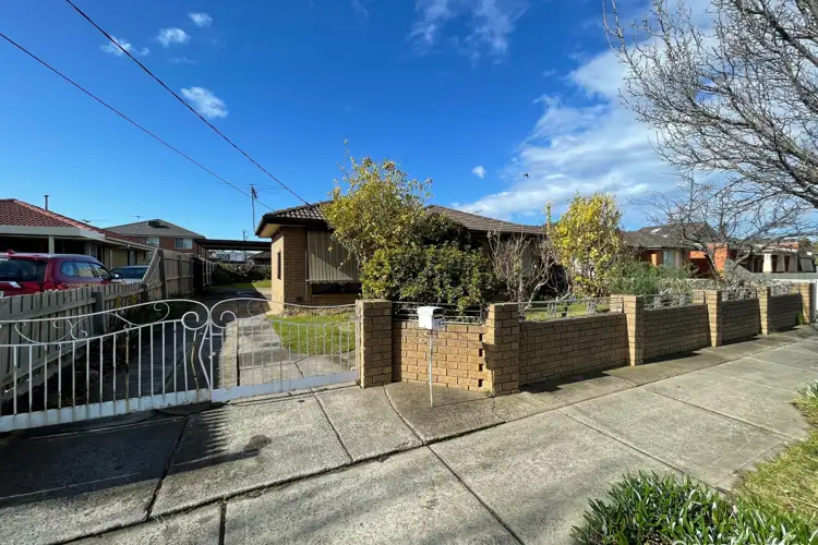 74 Wonganella Drive