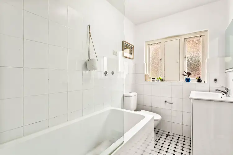 Fourth view of Homely apartment listing, 8/48 Beach Road, Bondi Beach NSW 2026