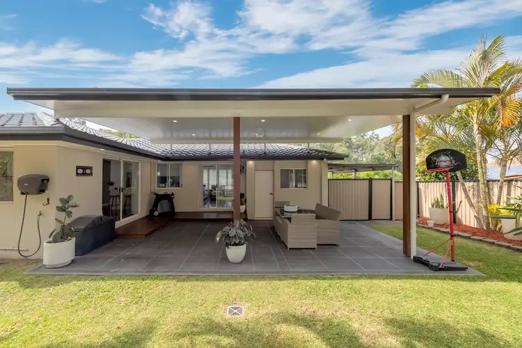 68 Renfrew Drive, Highland Park QLD 4211