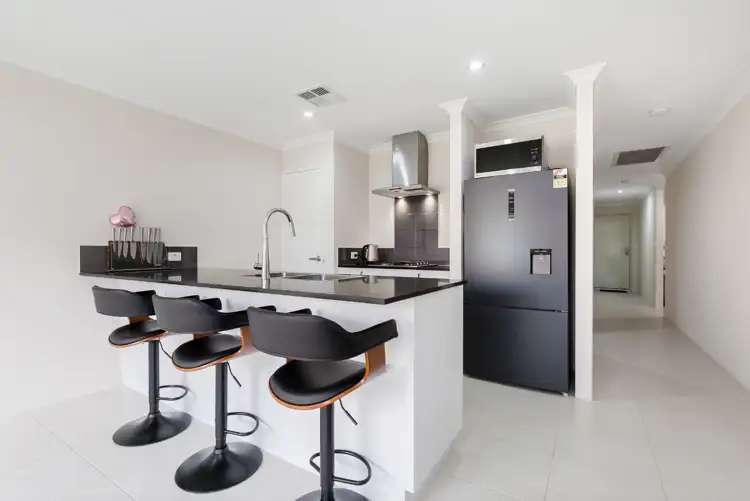 37 Marwood Circuit, Success WA 6164