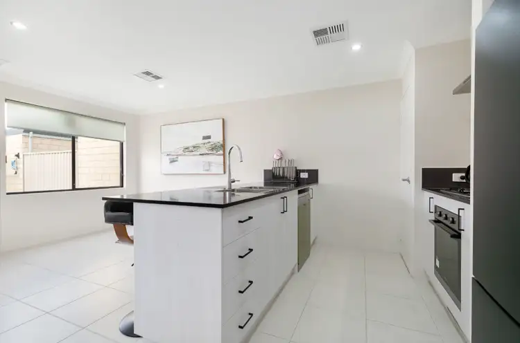 Sixth view of Homely house listing, 37 Marwood Circuit, Success WA 6164
