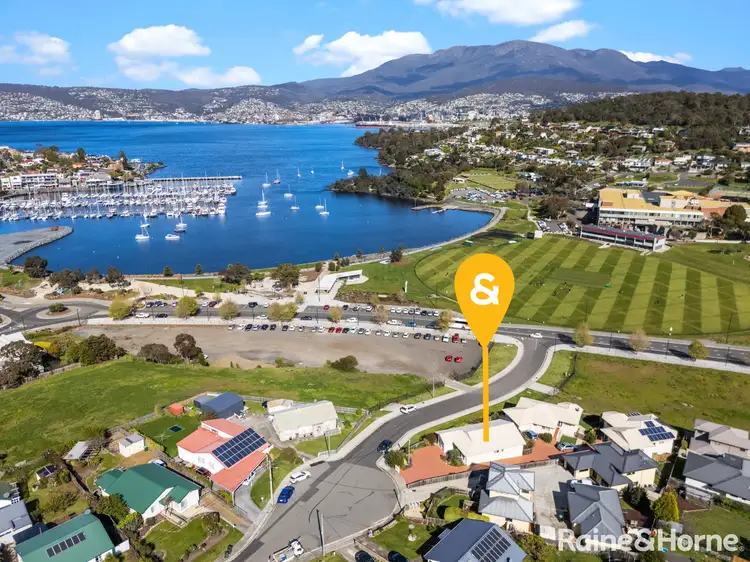 1/6 Pembroke Place, Bellerive TAS 7018