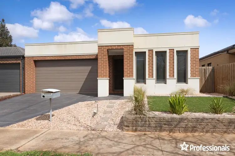Main view of Homely house listing, 3 Meighen Circuit, Melton South VIC 3338