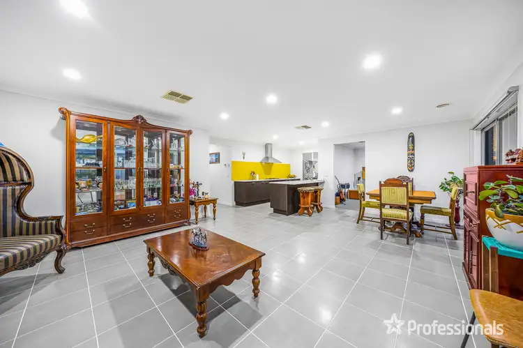 11 Dream Avenue, Clyde North VIC 3978