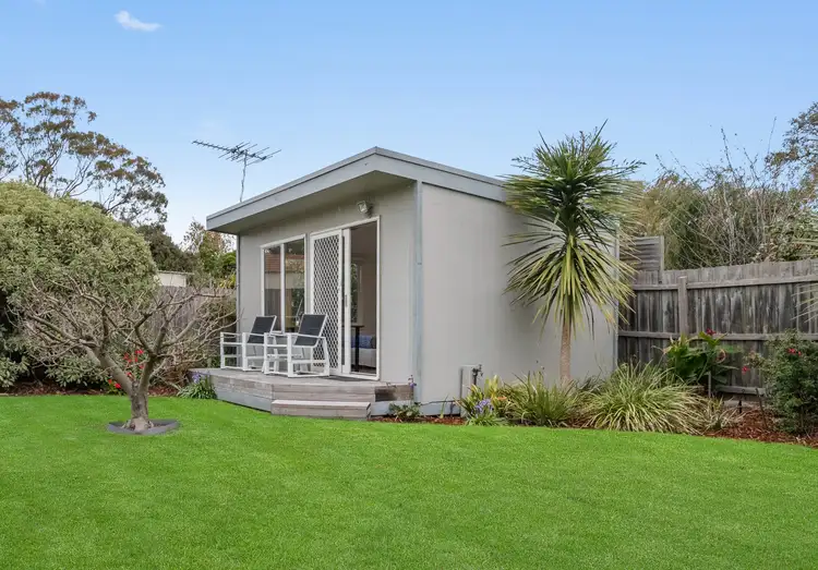 Third view of Homely house listing, 6 Washington Drive, Frankston VIC 3199