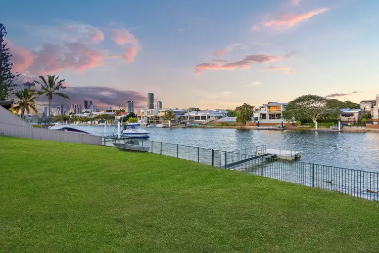 46 Gretel Drive, Mermaid Waters QLD 4218