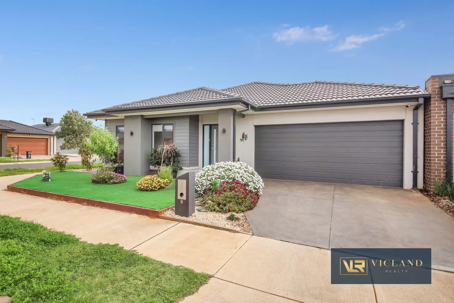 Main view of Homely house listing, 8 Polmont Avenue, Thornhill Park VIC 3335