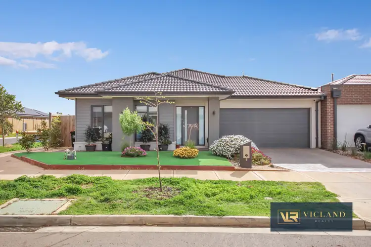 Second view of Homely house listing, 8 Polmont Avenue, Thornhill Park VIC 3335