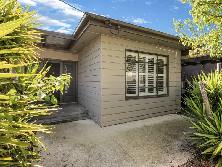 Second view of Homely house listing, 2/393 Griffith Road, Lavington NSW 2641