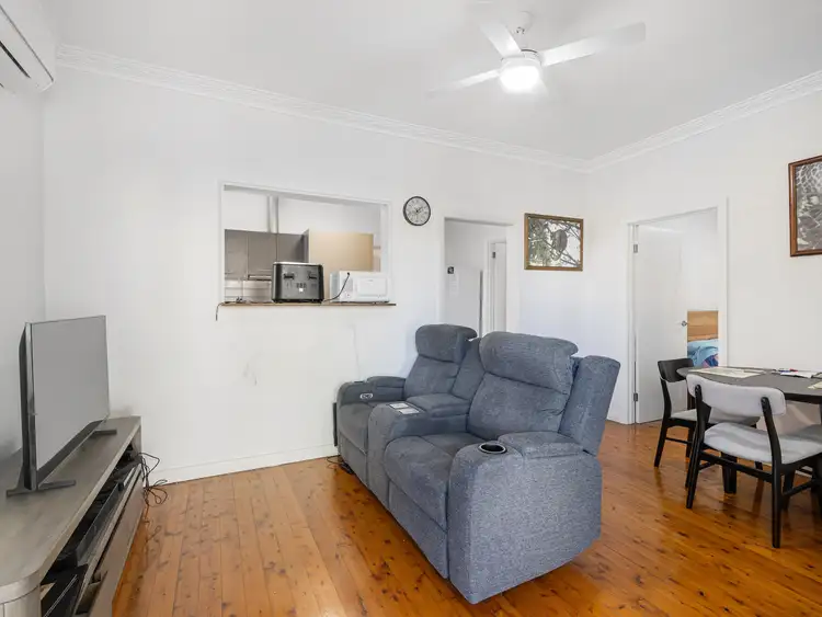 Third view of Homely house listing, 2/393 Griffith Road, Lavington NSW 2641