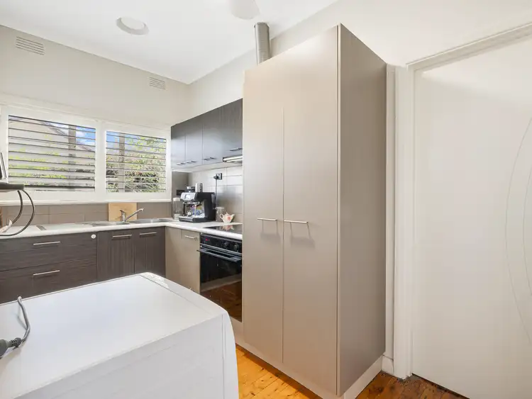 Fifth view of Homely house listing, 2/393 Griffith Road, Lavington NSW 2641
