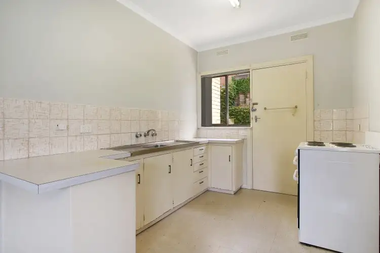 Main view of Homely unit listing, 2/512 Thurgoona Street, Albury NSW 2640