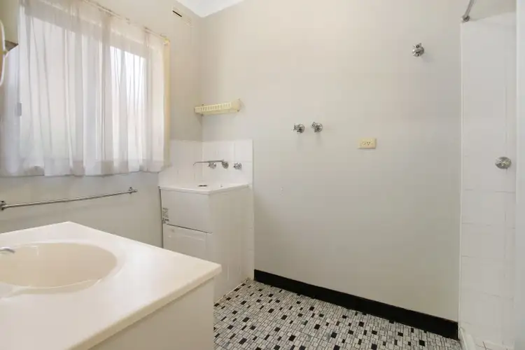 Third view of Homely unit listing, 2/512 Thurgoona Street, Albury NSW 2640