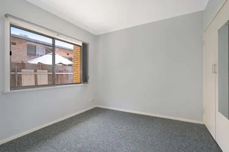 Fifth view of Homely unit listing, 2/512 Thurgoona Street, Albury NSW 2640
