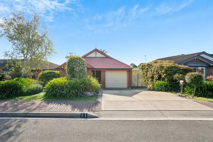 21 Brookland Valley Drive, Woodcroft SA 5162
