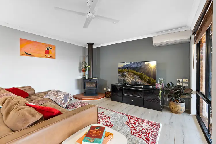 Fifth view of Homely house listing, 8 Rutherford Square, Orelia WA 6167