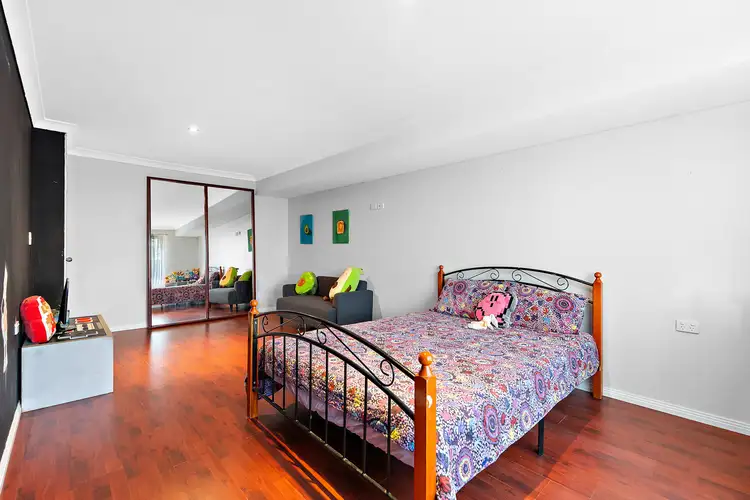 Seventh view of Homely house listing, 8 Rutherford Square, Orelia WA 6167
