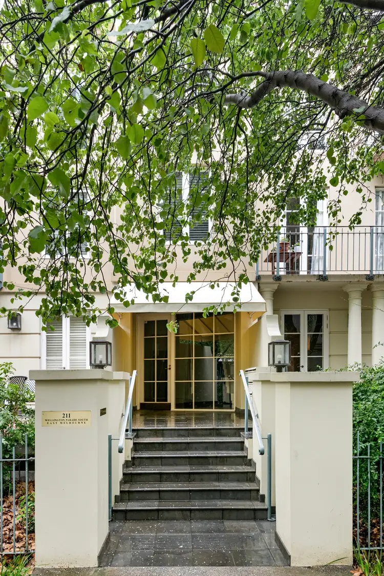 64A/211 Wellington Parade South, East Melbourne VIC 3002