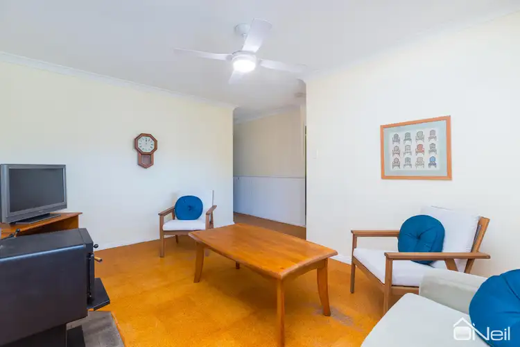 Sixth view of Homely house listing, 2 Hemingway Drive, Camillo WA 6111
