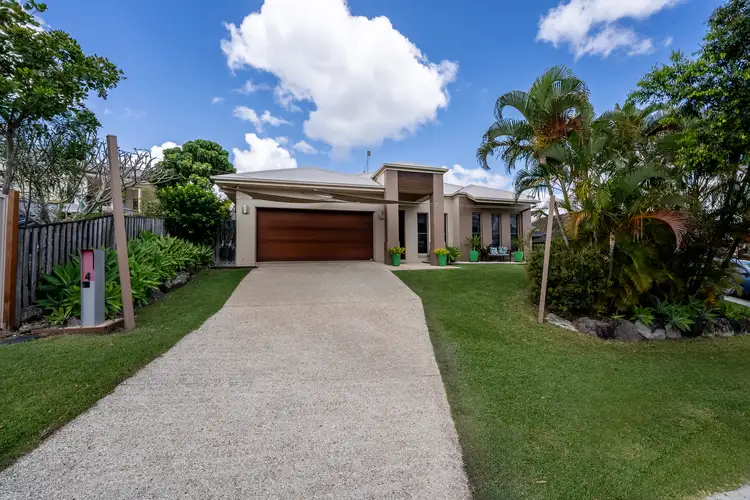 4 Carmarthen Circuit, Pacific Pines QLD 4211
