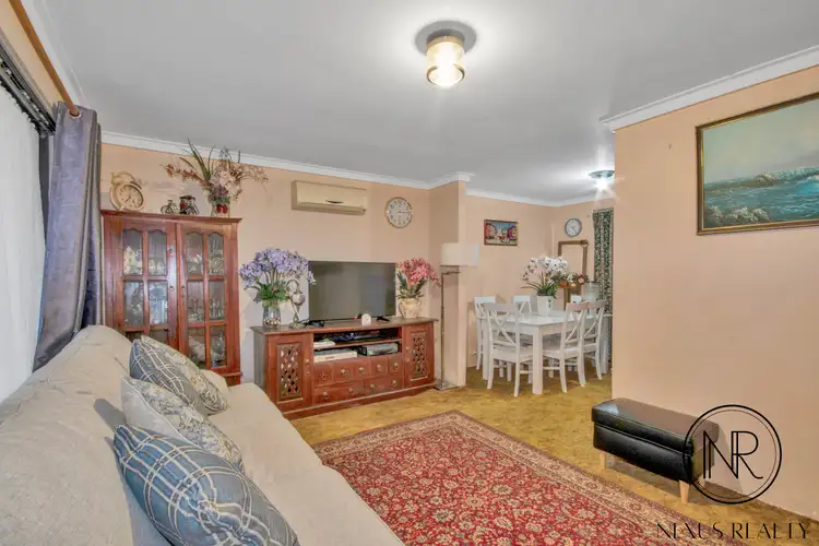 Fifth view of Homely house listing, 2 Heron Court, Camillo WA 6111