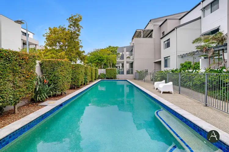 33/2 Acacia Court, Robina QLD 4226
