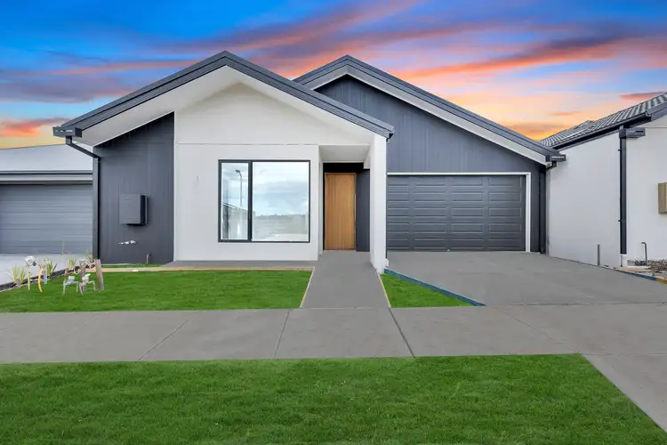 Second view of Homely house listing, 7 Mulholland Street, Kalkallo VIC 3064