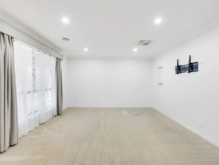 Third view of Homely house listing, 11 Briwood Court, West Albury NSW 2640