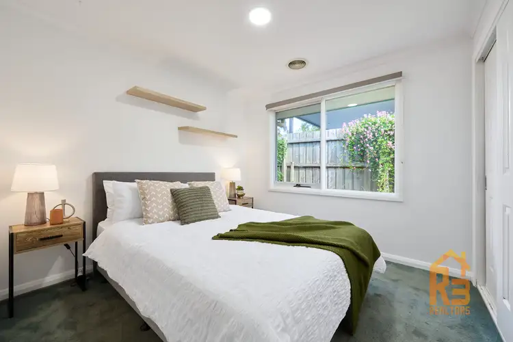 Sixth view of Homely house listing, 8 Bruce Court, Berwick VIC 3806