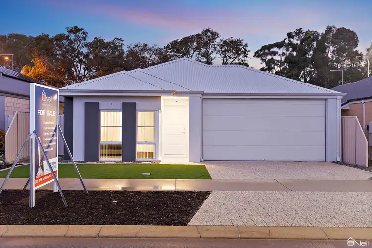 9 Breakwater Grove, Champion Lakes WA 6111