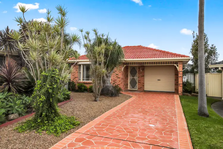 18 Tippet Place, Quakers Hill NSW 2763