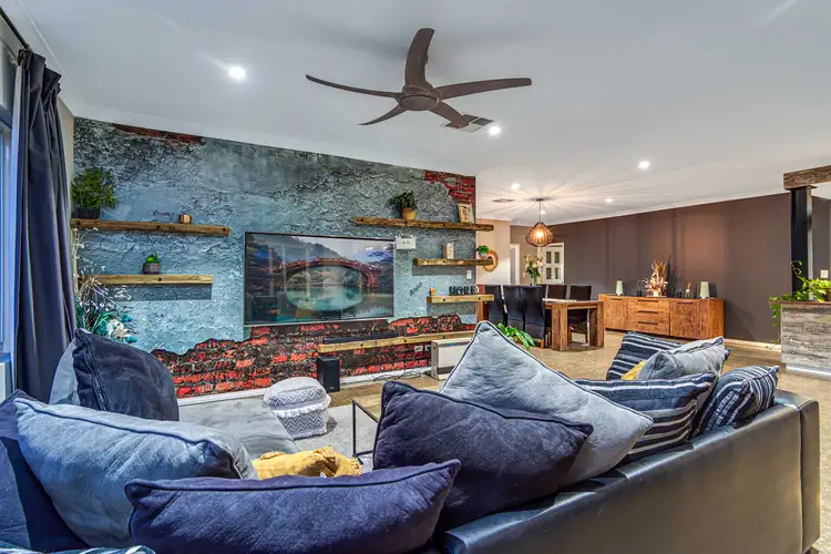 4 Shepperton Drive, Butler WA 6036