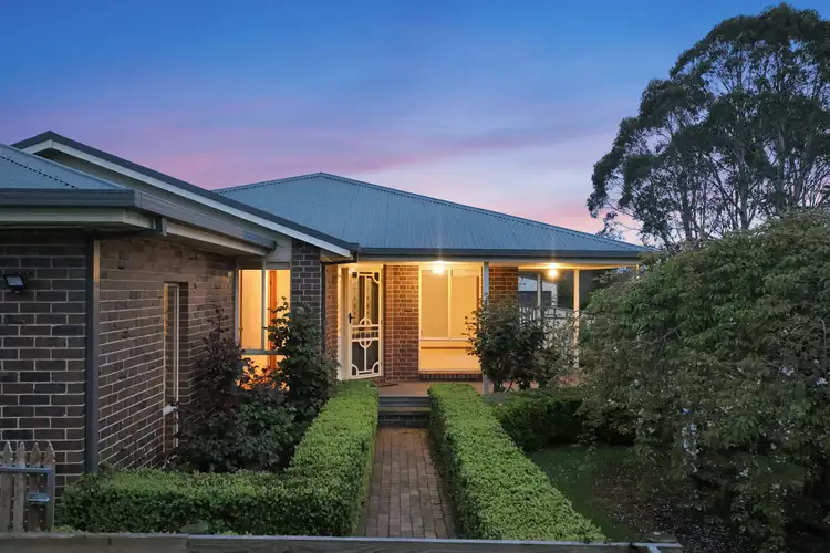 Sixth view of Homely house listing, 2 Muirhead close, Warragul VIC 3820