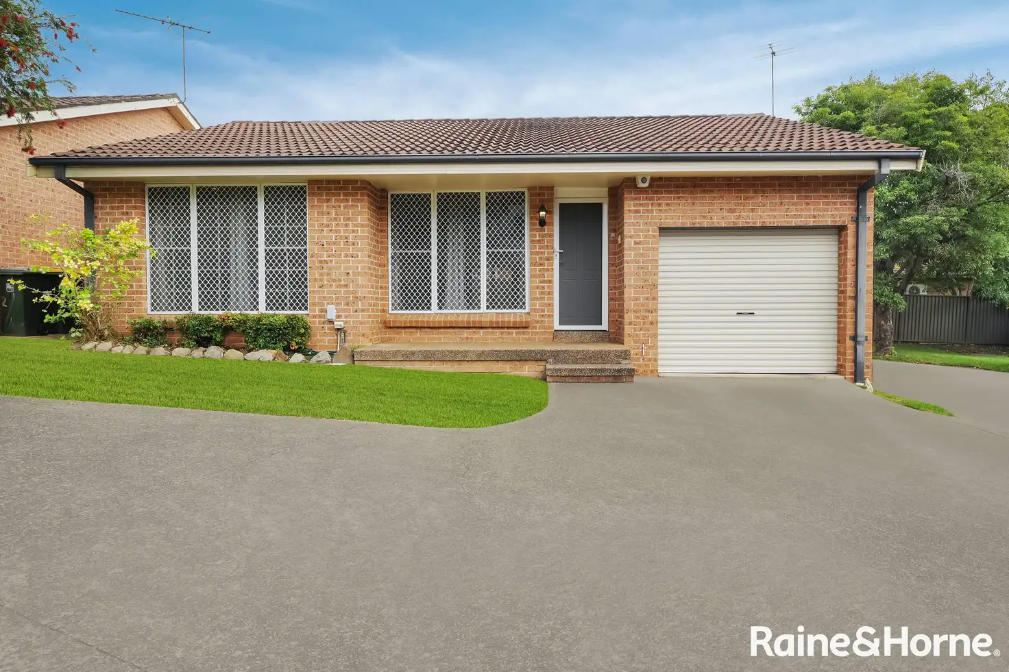 Main view of Homely villa listing, 3/2 Bensley Road, Macquarie Fields NSW 2564