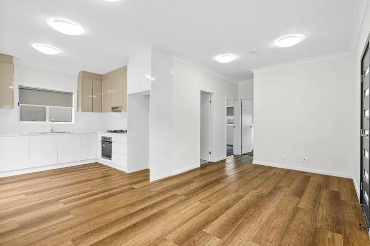67A Griffiths St