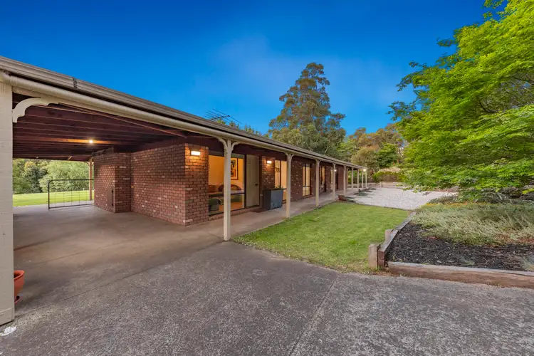 4 Bellbird Close, Pakenham VIC 3810