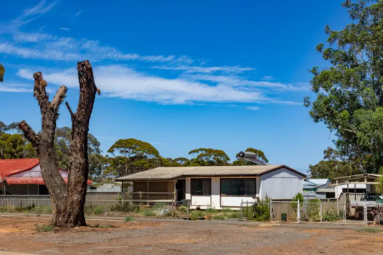 27 Prinsep Street, Norseman WA 6443