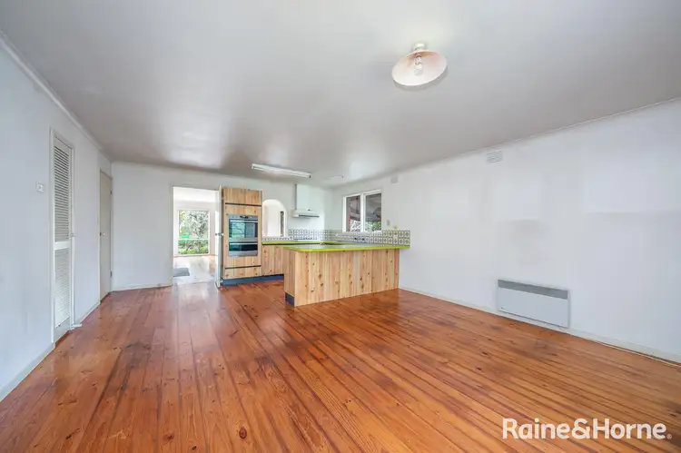 Fourth view of Homely house listing, 9 Arnold Court, Woodend VIC 3442