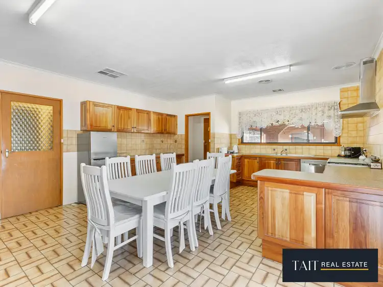 Fifth view of Homely house listing, 49 Donovan Dr, Wangaratta VIC 3677