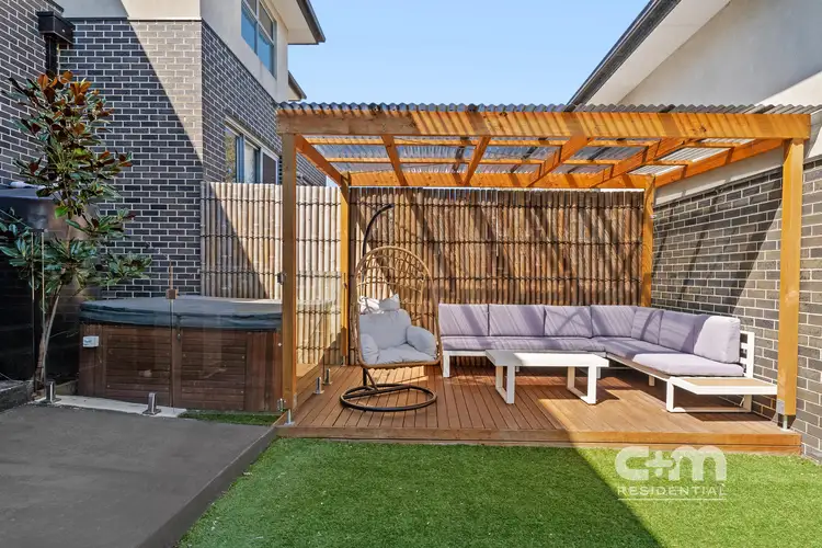 2/31 Devon Road, Pascoe Vale VIC 3044