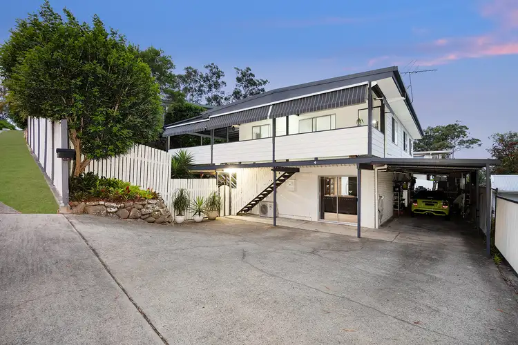 4 Caesar Road, Ferny Hills QLD 4055