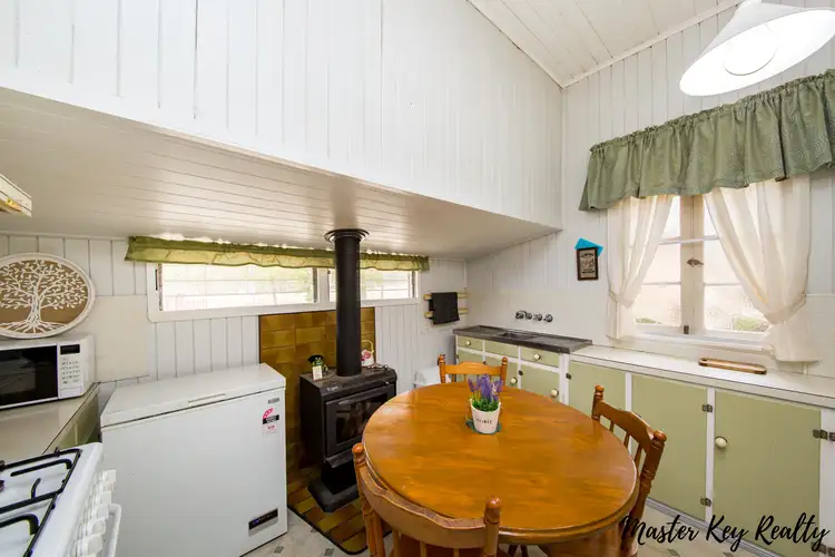 102 Scott Street, Wondai QLD 4606