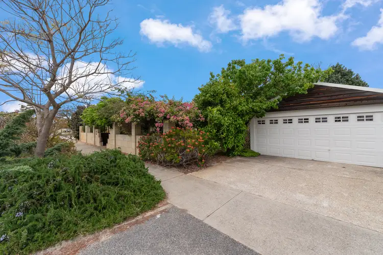 1 Cornish Crescent, Manning WA 6152