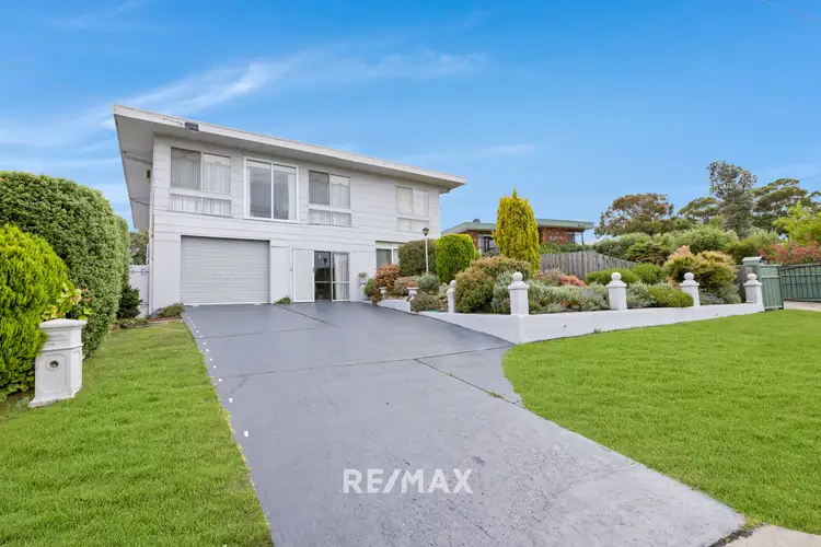 100 Capes Road, Lakes Entrance VIC 3909