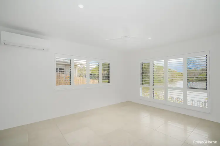Fifth view of Homely villa listing, 4/15 Shell Street, Urangan QLD 4655