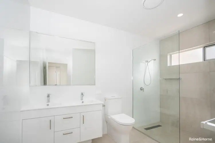 Seventh view of Homely villa listing, 4/15 Shell Street, Urangan QLD 4655