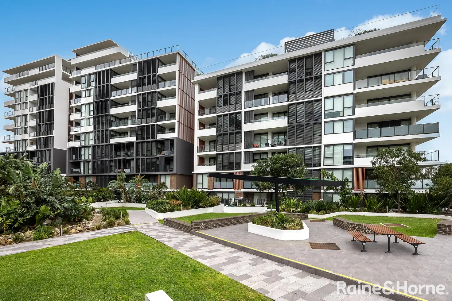 Main view of Homely unit listing, 102/3 Garrigarrang Avenue, Kogarah NSW 2217