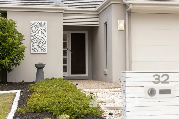 32 Yellow Robin Court, Narangba QLD 4504